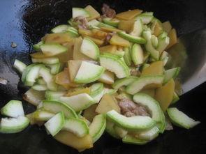 吃角瓜翻车视频,意外连连，笑料百出