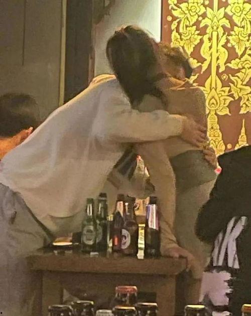 吃瓜把人打傻了视频