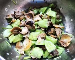 捞汁脆瓜螺片怎么吃视频,夏日清爽美食新体验