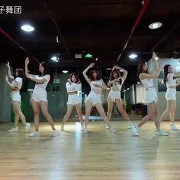 舞蹈女神吃瓜图片视频,趣味视频引网友热议