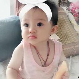 吃哈密瓜女孩视频,甜蜜瞬间，网络热议