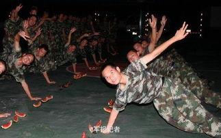 俯卧撑视频吃瓜